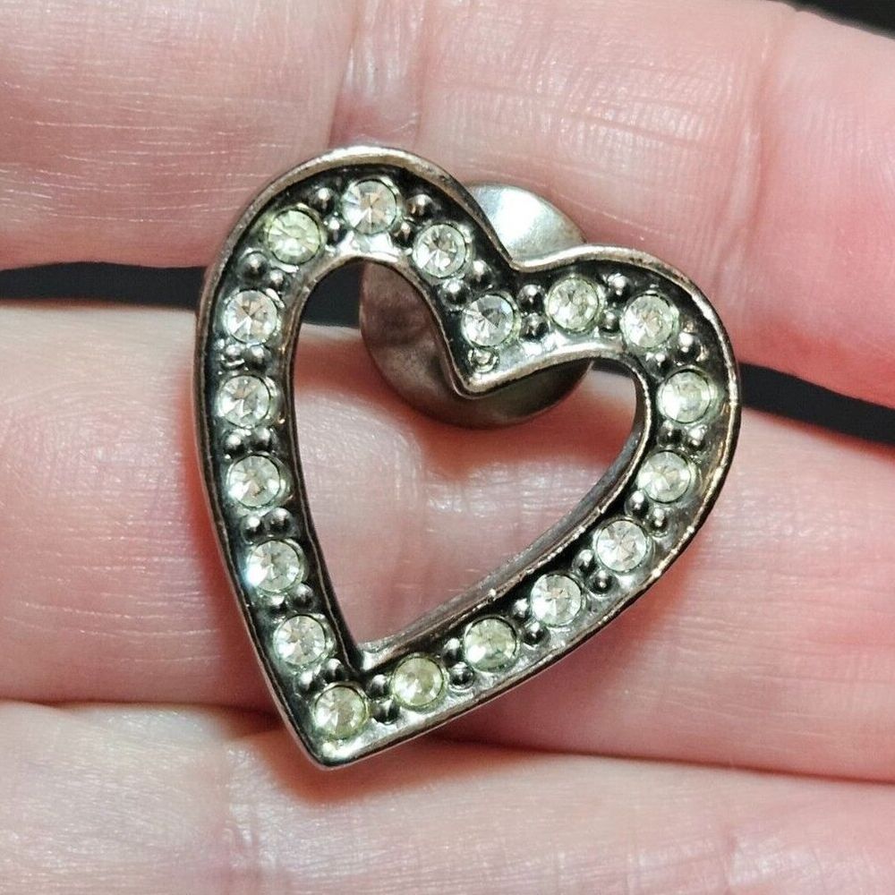 Avon silver tone rhinestone heart brooch
